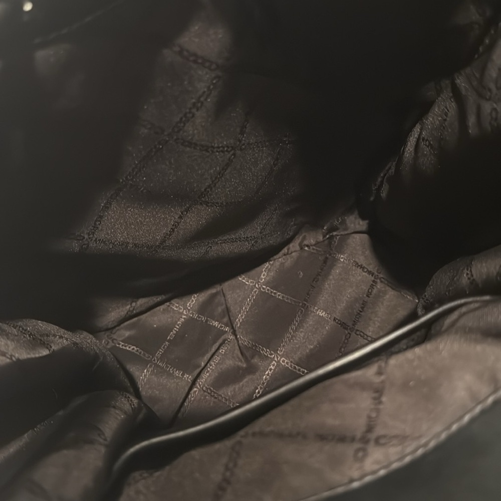 MICHAEL KORS MK LEATHER BLACK MEDIUM BACKPACK - Picture 8 of 9